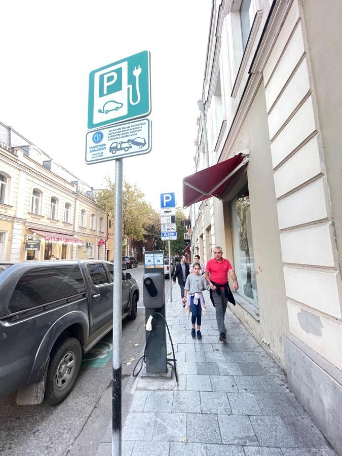 Honey Apartment Tiflis Exterior foto